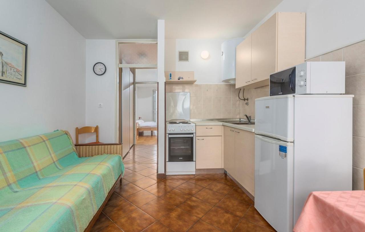 Peskera Apartments Tomicic Porec Luaran gambar