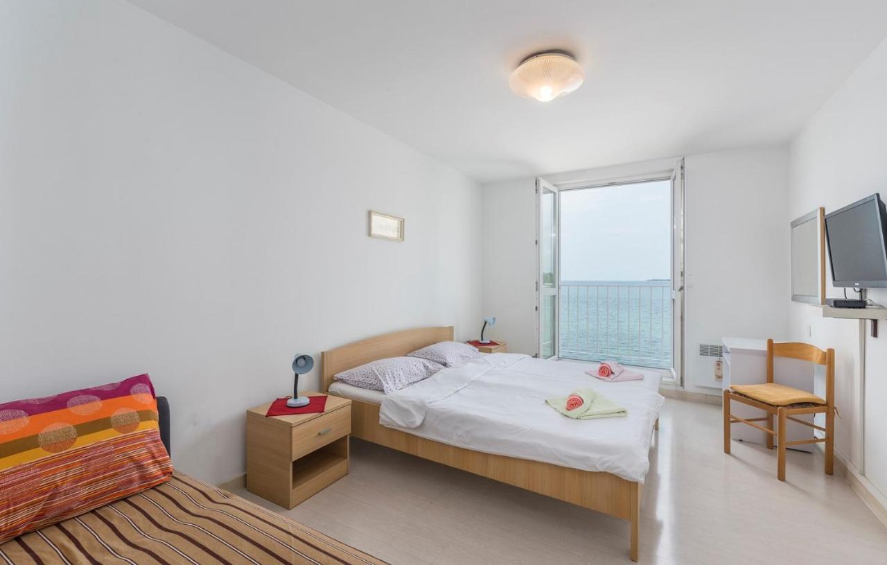 Peskera Apartments Tomicic Porec Luaran gambar