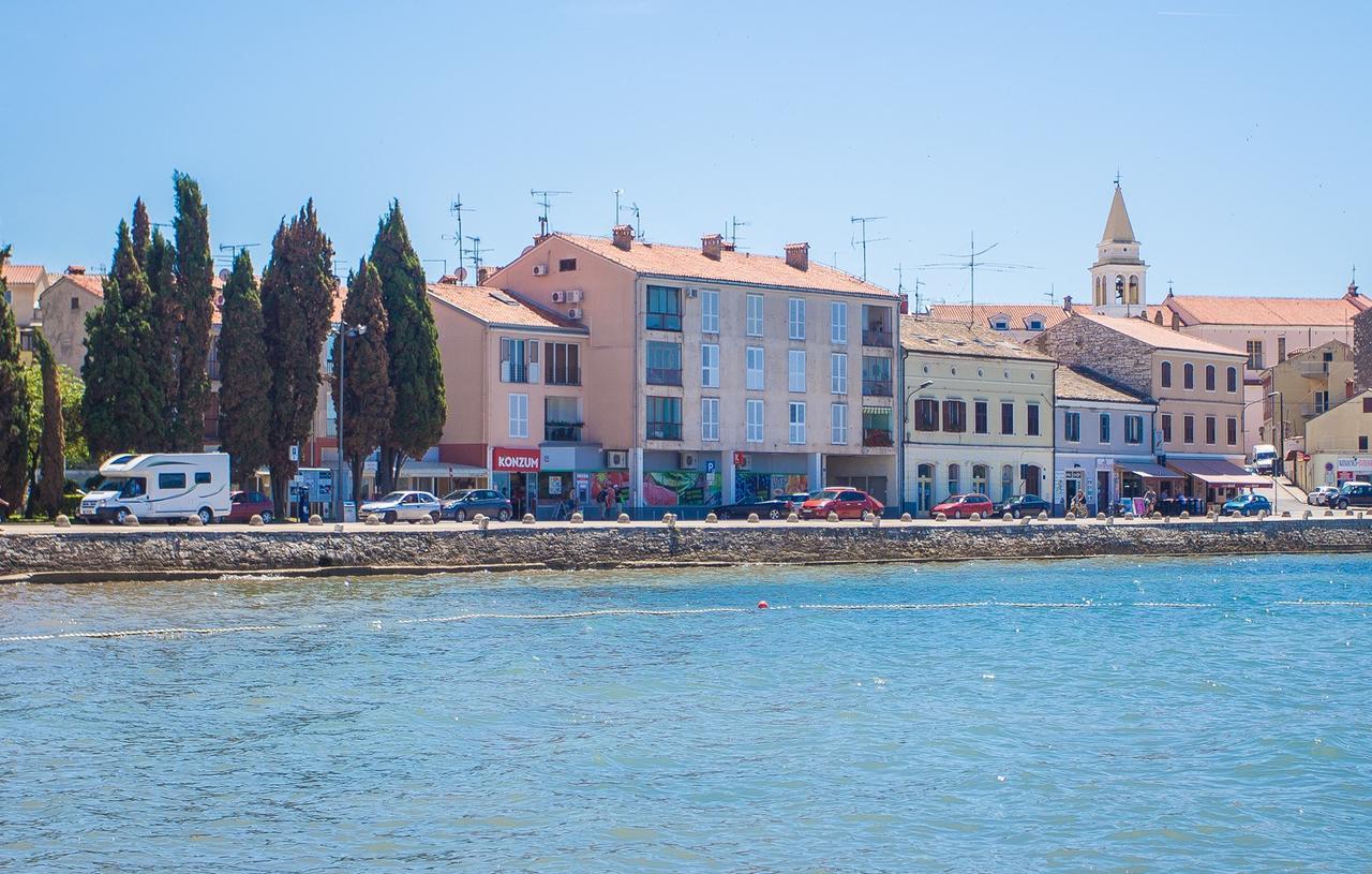 Peskera Apartments Tomicic Porec Luaran gambar