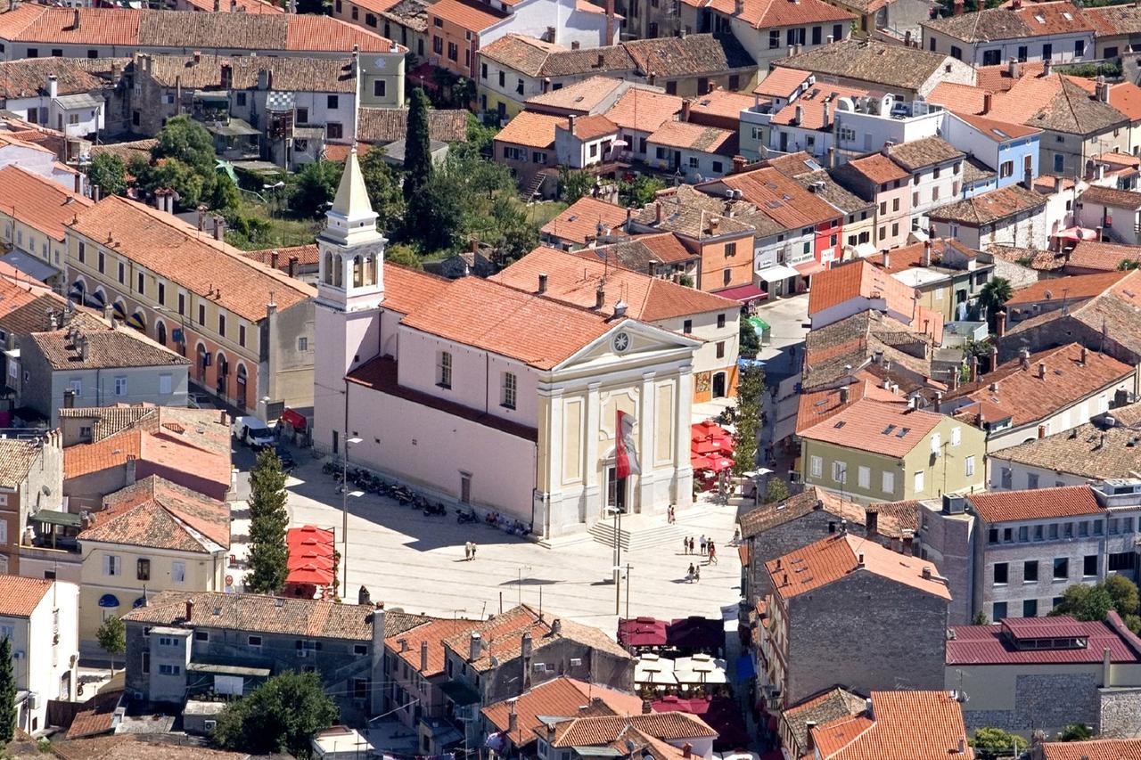 Peskera Apartments Tomicic Porec Luaran gambar